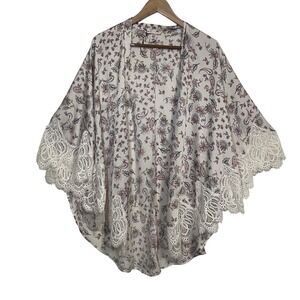 Victoria's Secret White Floral Paisley Kimono‎ with Lace Sleeves XS/S